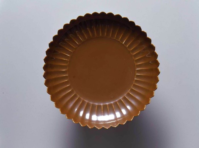 Rare Brown Glazed Chrysanthemum Dish