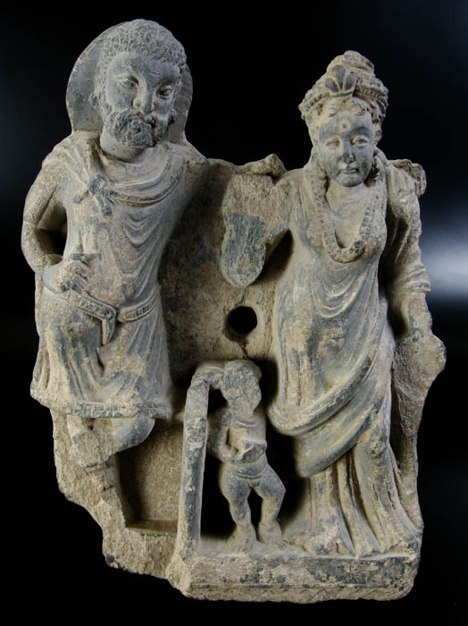 Grey schist sculpture of a king and his queen