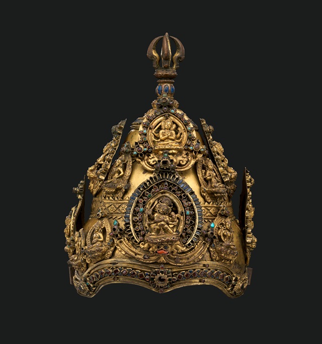 Vajracarya's ritual crown