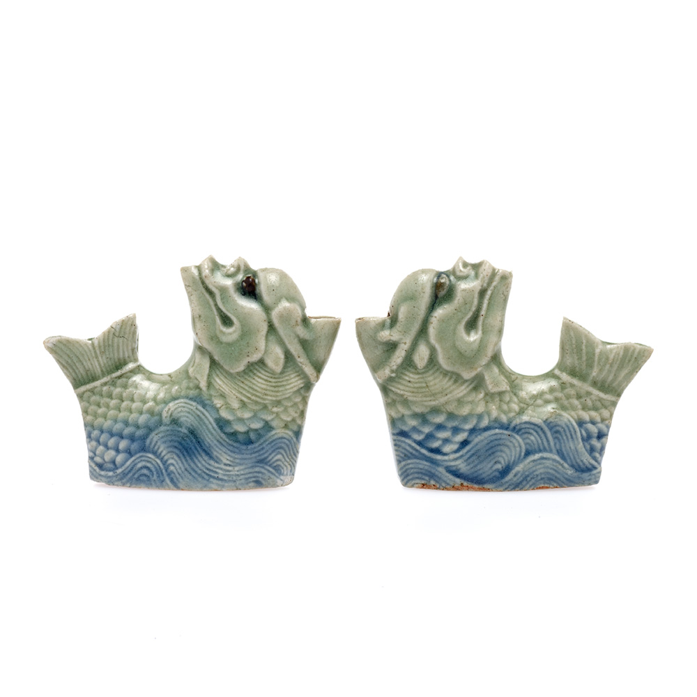 Pair of biscuit porcelain water droppers