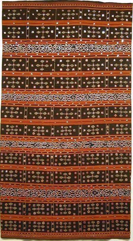 TAPIS / Woman's Ceremonial Garment