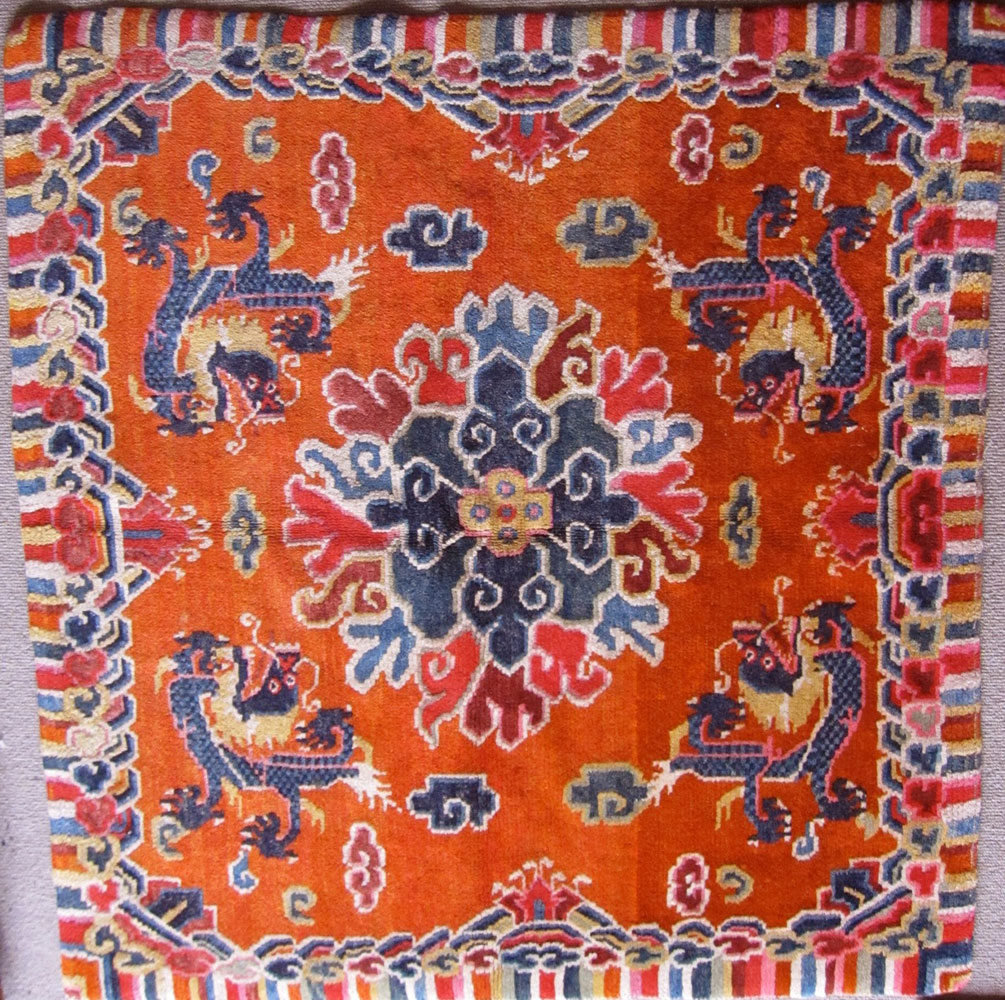 A vibrant saddle rug (<i>khagangma</i>)